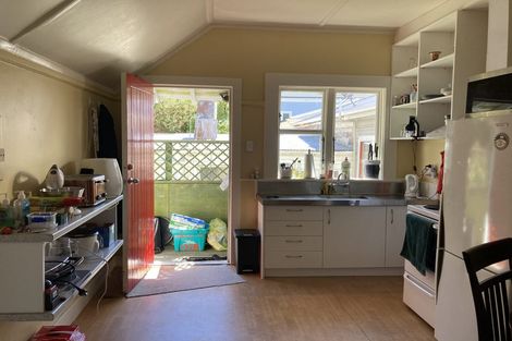Photo of property in 132 Wallace Street, Mount Cook, Wellington, 6021