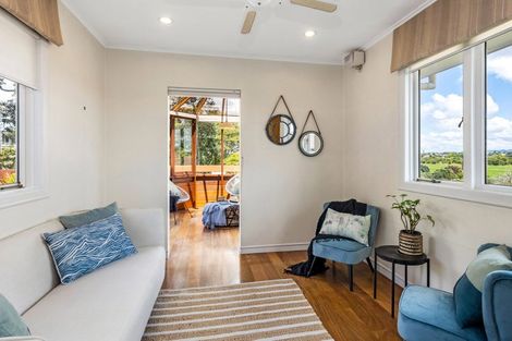 Photo of property in 10 Weona Place, Westmere, Auckland, 1022