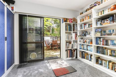 Photo of property in 14 Edgewood Way, Henderson, Auckland, 0612