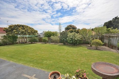 Photo of property in 125 Queens Road, Waikanae Beach, Waikanae, 5036