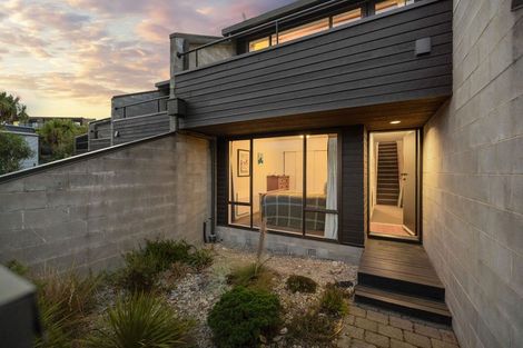 Photo of property in Alpine Meadows Apartments, 135w Fernhill Road, Fernhill, Queenstown, 9300