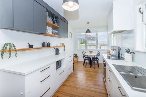 Photo of property in 53 Yvonne Street, Melville, Hamilton, 3206