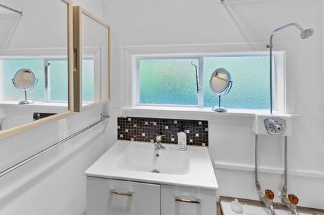 Photo of property in 32 Wairere Road, Bastia Hill, Whanganui, 4500