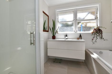 Photo of property in 22 Downer Street, Helensville, 0800