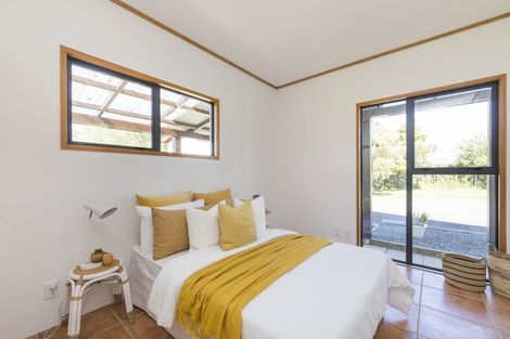 Photo of property in 32 Schnell Drive, Kelvin Grove, Palmerston North, 4414