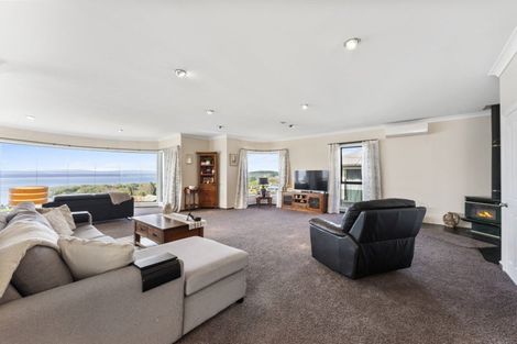 Photo of property in 82 Wakeman Road, Acacia Bay, Taupo, 3330