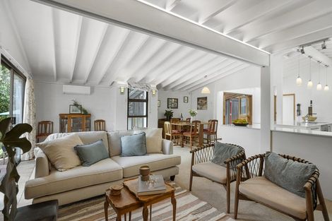 Photo of property in 35 Jacaranda Avenue, Beach Haven, Auckland, 0626