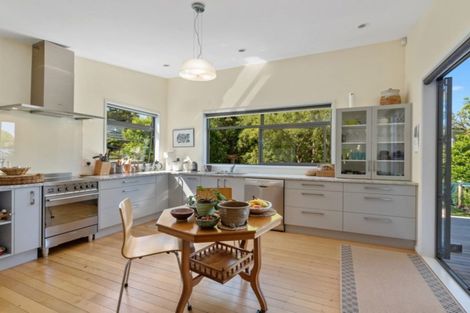 Photo of property in 18 Harbour View Road, Point Wells, Warkworth, 0986