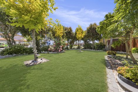Photo of property in 11 Allerton Place, Wattle Downs, Auckland, 2103
