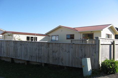 Photo of property in 5 Honey Street, Wainuiomata, Lower Hutt, 5014