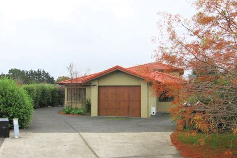 Photo of property in 16 Monkton Close, Greenhithe, Auckland, 0632