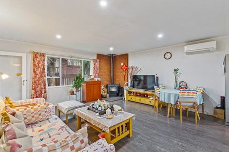 Photo of property in 1/11 Zita Maria Drive, Massey, Auckland, 0614
