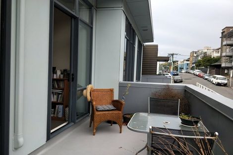 Photo of property in 7 Hanson Street, Mount Cook, Wellington, 6021