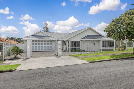 Photo of property in 1 Driscoll Place, Farm Cove, Auckland, 2012