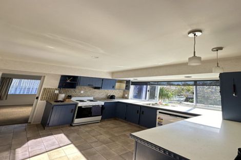 Photo of property in 34 Highland Park Drive, Highland Park, Auckland, 2010