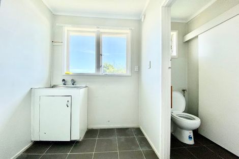 Photo of property in 15 Addington Avenue, Manurewa, Auckland, 2102