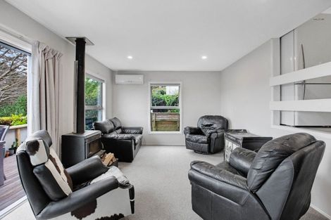 Photo of property in 2/11 Limmer Place, Browns Bay, Auckland, 0632