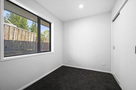 Photo of property in 10b Gradwell Place, Two Mile Bay, Taupo, 3330