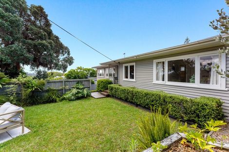 Photo of property in 1/73 Birkdale Road, Birkdale, Auckland, 0626