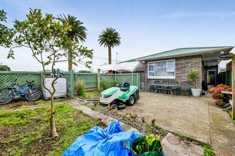 Photo of property in 73 Browne Street, Waitara, 4320