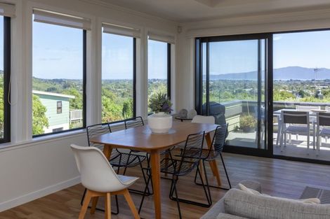 Photo of property in 39b Kakariki Grove, Waikanae, 5036