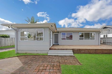 Photo of property in 54 Edgewater Drive, Pakuranga, Auckland, 2010