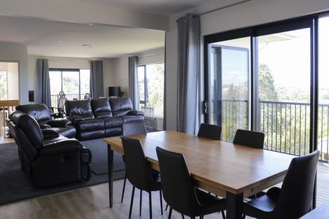 Photo of property in 15 Mcdowell Crescent, Hillcrest, Auckland, 0627