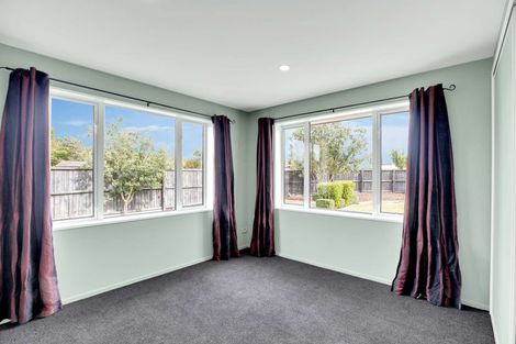 Photo of property in 15 Riverside Way, Amberley, 7410