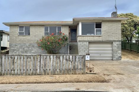 Photo of property in 3 Robert Mckeen Street, Otaki Beach, Otaki, 5512