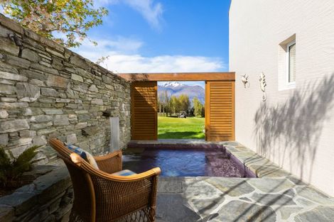 Photo of property in Millbrook Resort, 9 Chalmers Close, Arrowtown, 9371