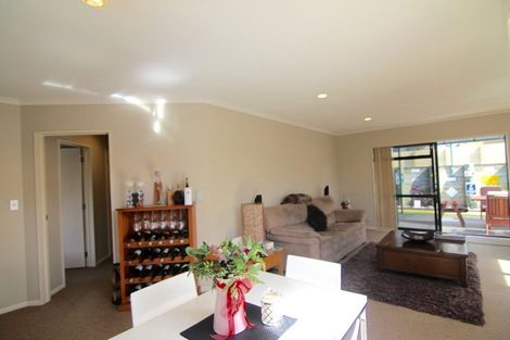 Photo of property in 38 Chesterfield Way, Orewa, 0931