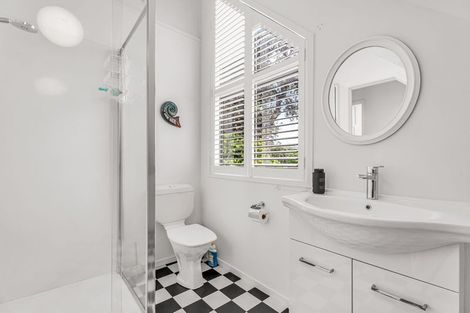 Photo of property in 1 Manaia Road, Tairua, 3508