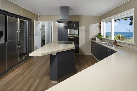 Photo of property in 62 Sharon Road, Waiake, Auckland, 0630