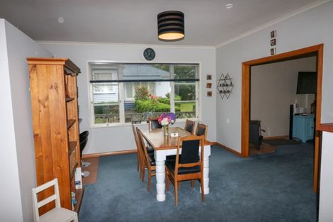 Photo of property in 33 Guy Street, Dannevirke, 4930