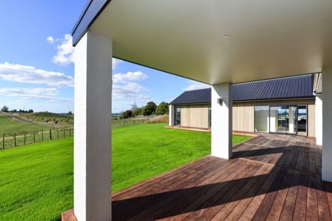 Photo of property in 63 Grove Road, Te Pahu, Hamilton, 3285