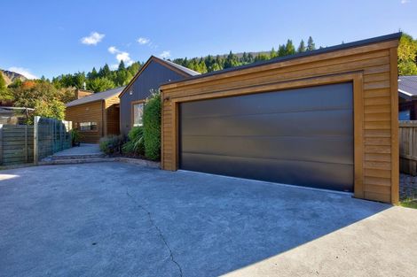 Photo of property in 16 Harrys Close, Arthurs Point, Queenstown, 9371