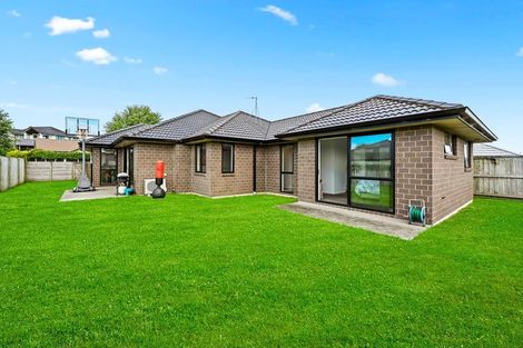 Photo of property in 11 Keston Crescent, Flagstaff, Hamilton, 3210