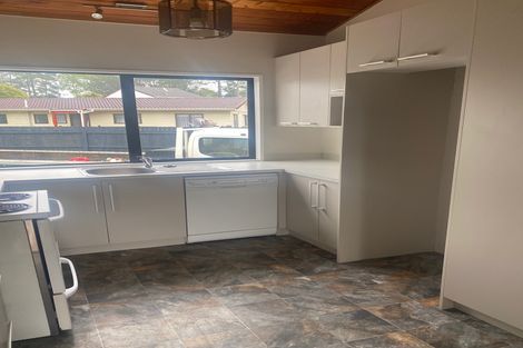 Photo of property in 17 Oakmont Place, Wattle Downs, Auckland, 2103