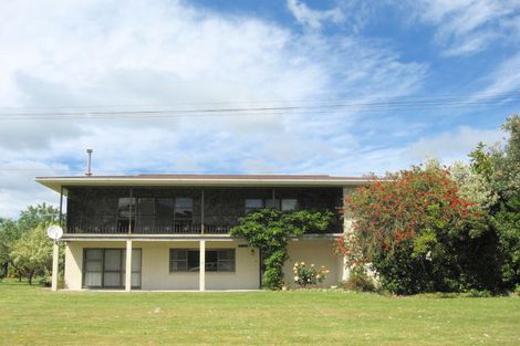 Photo of property in 16 Banks Street, Tolaga Bay, 4077