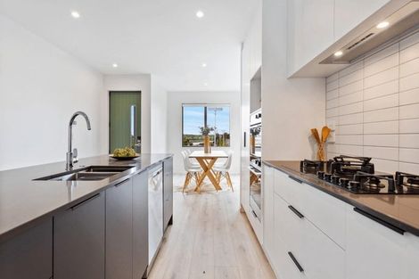 Photo of property in 5 Aquamarine Road, Rosehill, Papakura, 2113