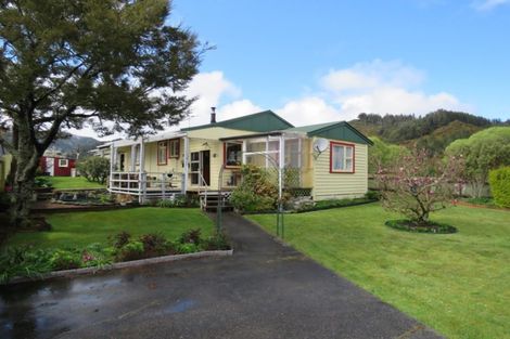 Photo of property in 146 Broadway, Reefton, 7830