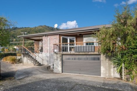 Photo of property in 289 Waikawa Road, Waikawa, Picton, 7220