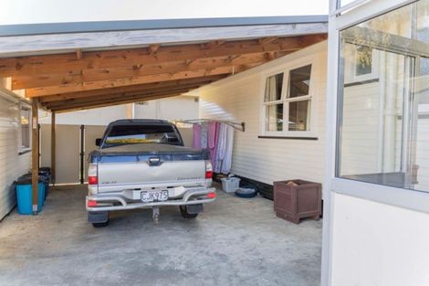 Photo of property in 17 Smith Street, Dannevirke, 4930