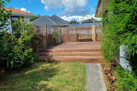 Photo of property in 2/15 Cyril Crescent, West Harbour, Auckland, 0618