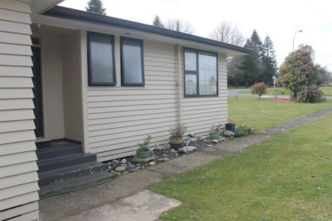 Photo of property in 2 Saint Andrews Drive, Tokoroa, 3420