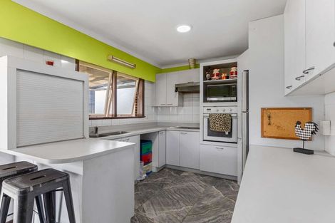 Photo of property in 48 Lawrence Crescent, Hillpark, Auckland, 2102