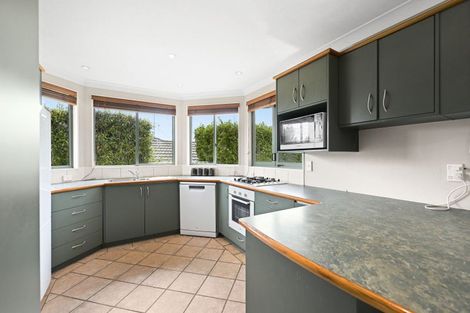 Photo of property in 3 Highgrove Drive, Grandview Heights, Hamilton, 3200