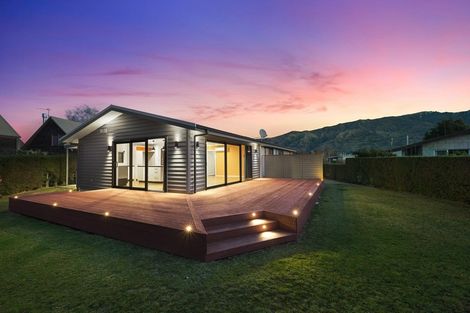 Photo of property in 116 Aubrey Road, Wanaka, 9305