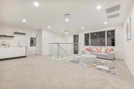 Photo of property in 92 Tir Conaill Avenue, Flat Bush, Auckland, 2019