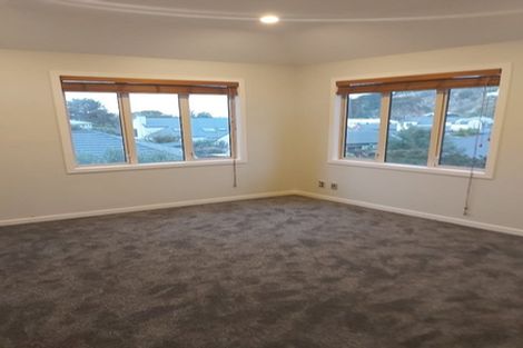 Photo of property in 16 Basil Place, Mount Pleasant, Christchurch, 8081
